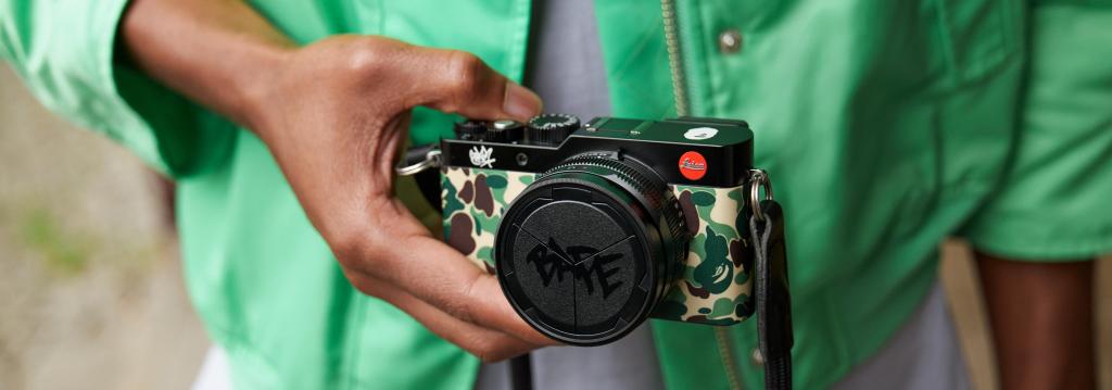 La joya de nombre Leica D-Lux 7 “A BATHING APE® х&nbsp;STASH”