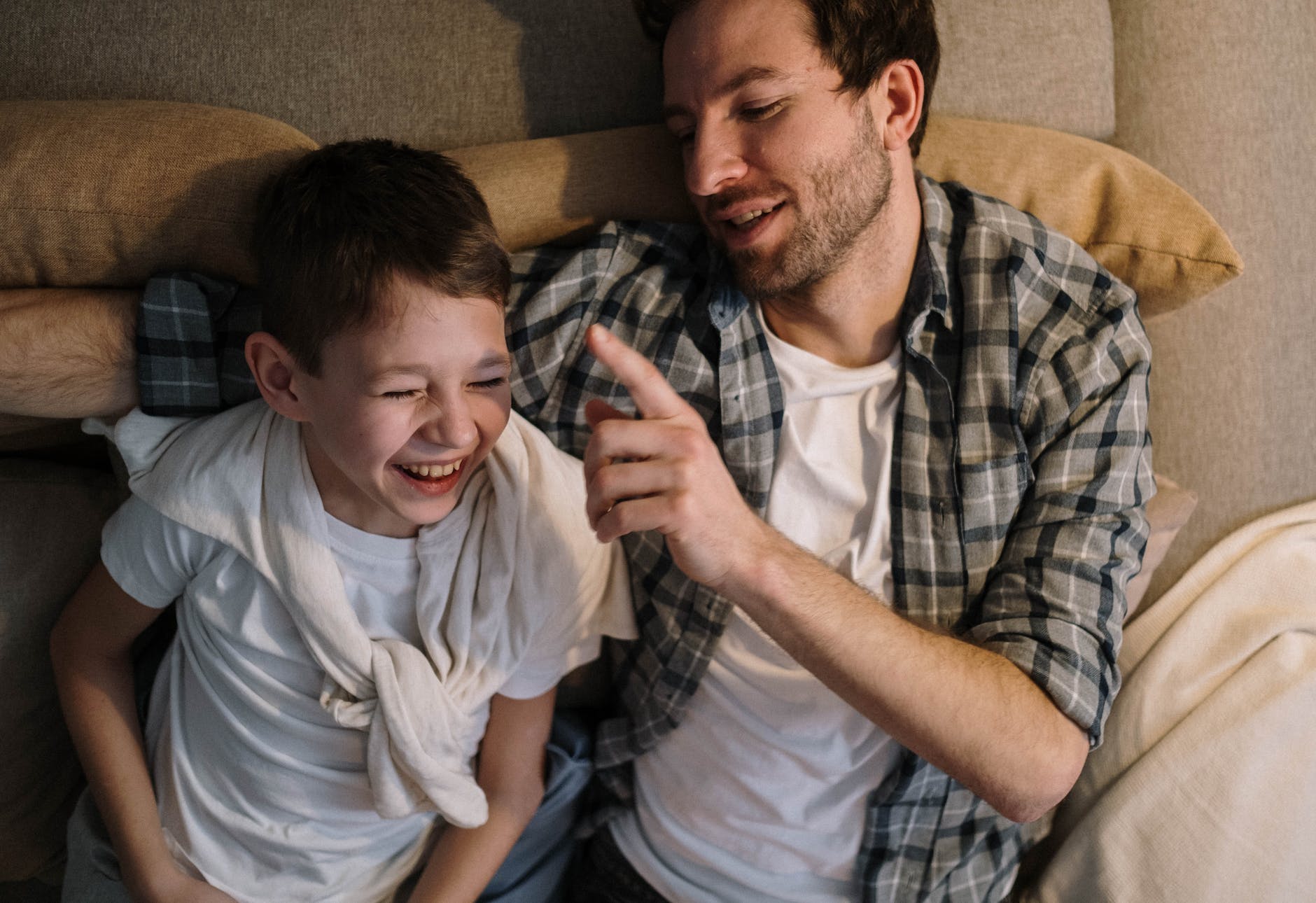 Sé un padre presente: Cómo estar conectado con tus hijos en la era digital