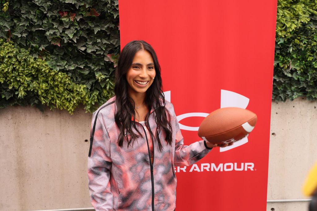 Diana Flores y Under Armour: un dúo de poder en el Tochito&nbsp;Bandera