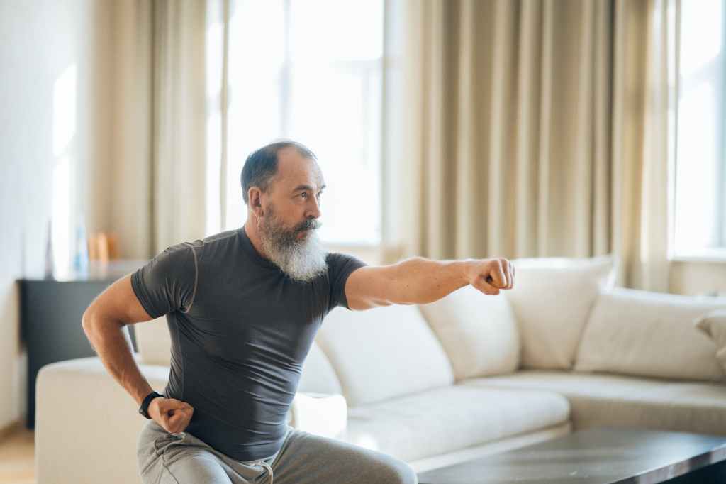 Los mejores ejercicios para papás mayores de 50 años